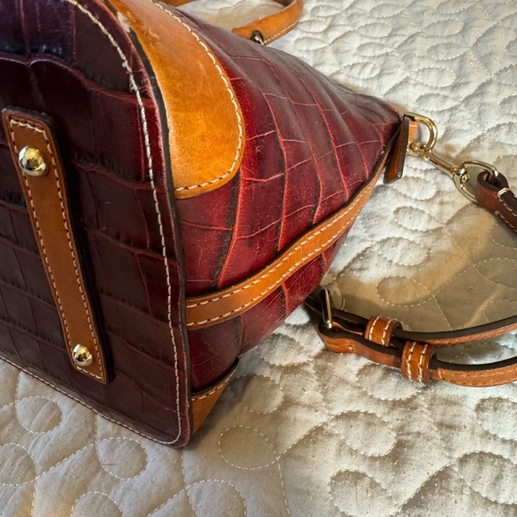EUC-DOONEY & BOURKE RED CROCO SATCHEL WITH SHOULDER STRAP - Picture 5 of 15